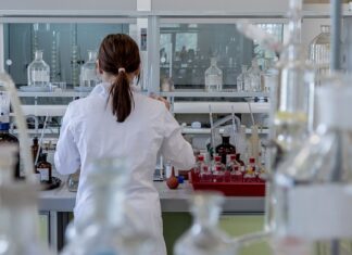 Po co stosuje testy dopasowania ochronników słuchu?