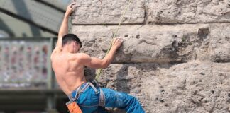 Z czego zrobić ściankę wspinaczkowa?