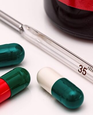 Co na kaszel i drapanie w gardle?